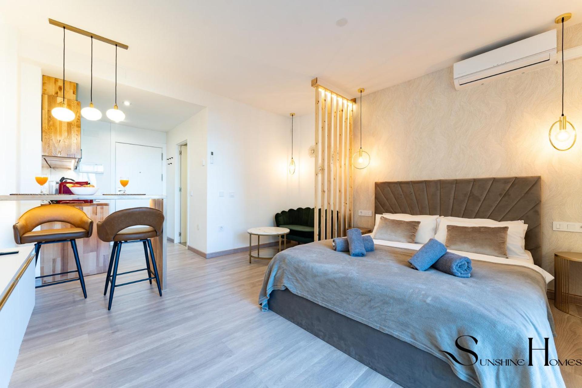 Seaview Beachfront Studio With Aqua Park & Balcony Benalmádena Eksteriør bilde