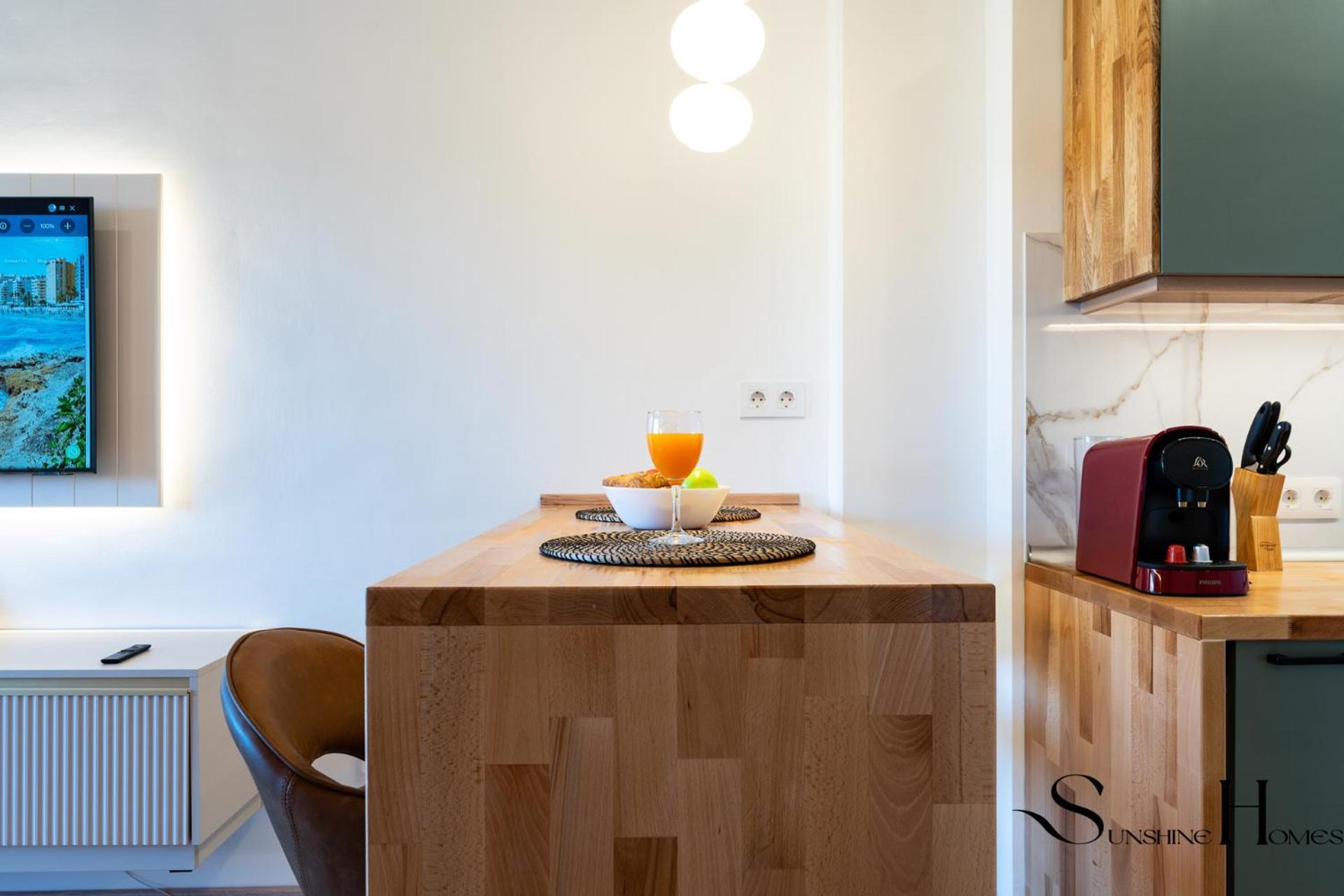 Seaview Beachfront Studio With Aqua Park & Balcony Benalmádena Eksteriør bilde