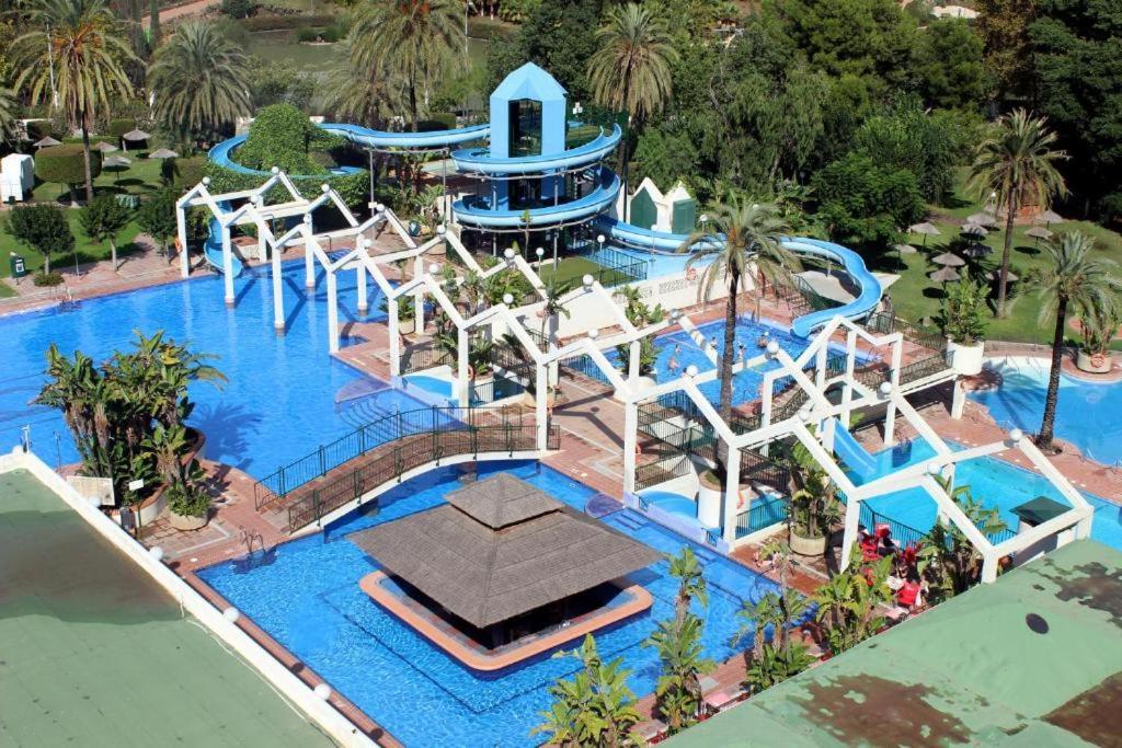 Seaview Beachfront Studio With Aqua Park & Balcony Benalmádena Eksteriør bilde