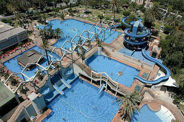Seaview Beachfront Studio With Aqua Park & Balcony Benalmádena Eksteriør bilde