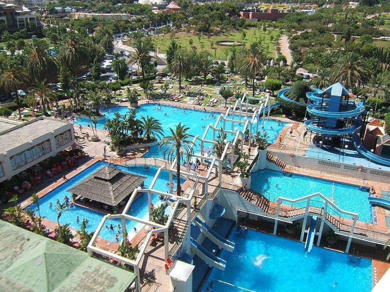 Seaview Beachfront Studio With Aqua Park & Balcony Benalmádena Eksteriør bilde